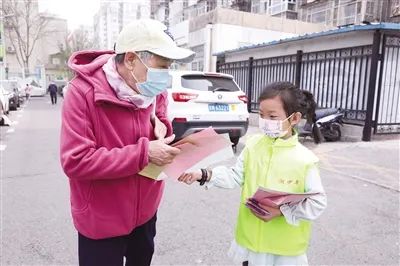 8旬奶奶手书记录国乒赛事