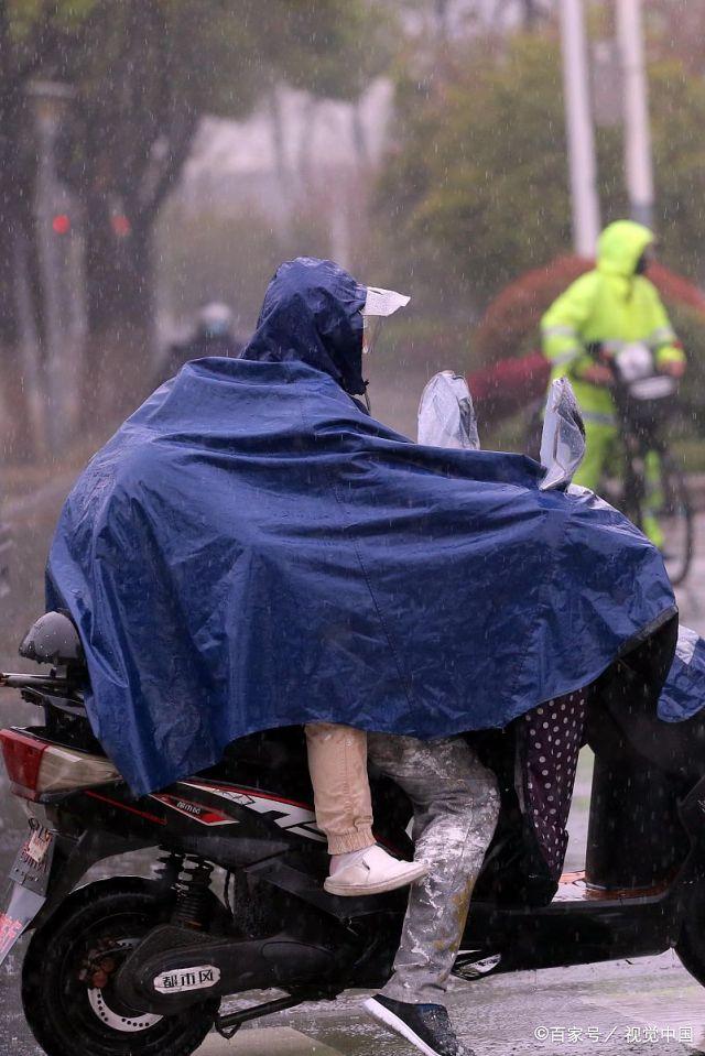 罕见大暴雨闯入北方