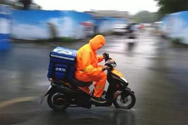 美团否认杭州多位外卖骑手被封号