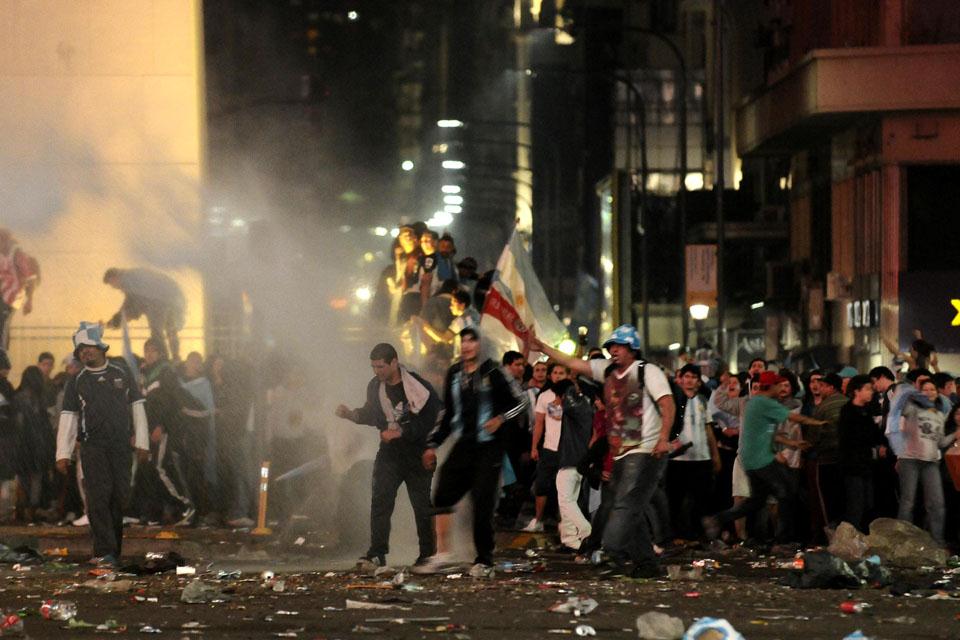 阿根廷首都爆发激烈冲突