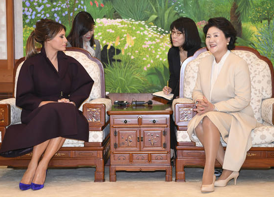 韩检方认定第一夫人收受名牌包无罪插图 韩检方认定第一夫人收受名牌包无罪