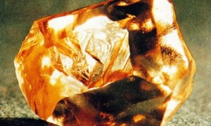 世界第二大钻石被挖出 重2492克拉