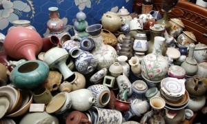 八旬阿姨900万买千件藏品仅值40万