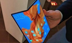 华为三折叠真机外观公布