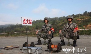 南部战区赴边境一线空地联合警巡