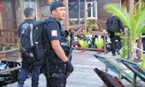 在菲遭绑架华人：给了200万才回国