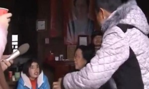 女子拒退彩礼 男方母亲公开讨要被拘