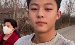 山东小钺钺左侧身子偏瘫
