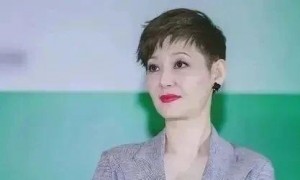 徐朵首度回应随徐帆姓