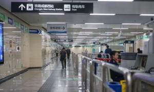 成都地铁13号线一在建站点坍塌