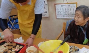日本出现巨型章鱼