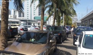 曝台风过后海口4S店修车排长队