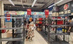 有的超市在关店 有的超市在爆改