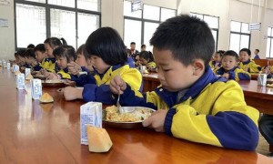 杭州通报小学生反映食堂饭菜有问题