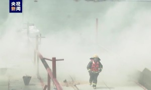 武警消防在洞庭湖连夜救援