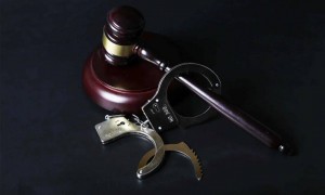 江西一家三口袭警被刑拘