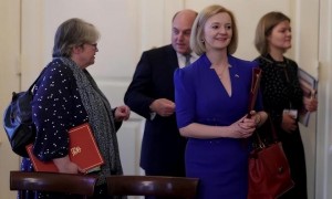 英国大选拉开帷幕：苏纳克或被迫辞职