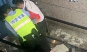 菜农街边晕倒重庆警民接力救助