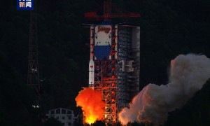 遥感四十三号02组卫星发射成功