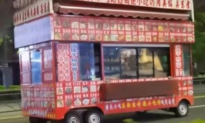 餐车6分钟变酒楼：哈尔的移动大排档