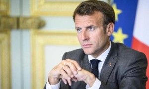 马克龙批准总理的辞职请求