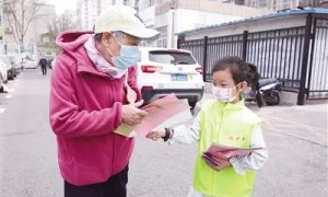 8旬奶奶手书记录国乒赛事