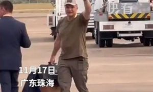 俄传奇飞行员在广州扫货缩略图
