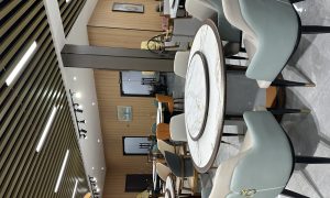 衡水主题餐厅桌椅怎么选 意源餐桌椅源头工厂选品攻略缩略图