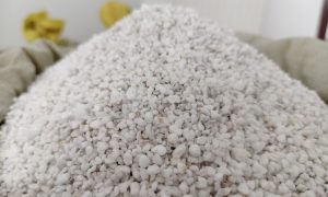 华信珍珠岩经销供应的珍珠岩缩略图