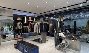 卡若区本土品牌男装 佳与店性价比高缩略图